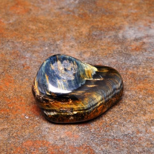 Hawks Eye crystal metaphysical properties, meanings, uses, benefits, healing energies, chakras